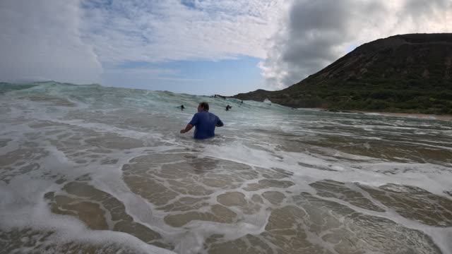 Raw surf clip, 0:28