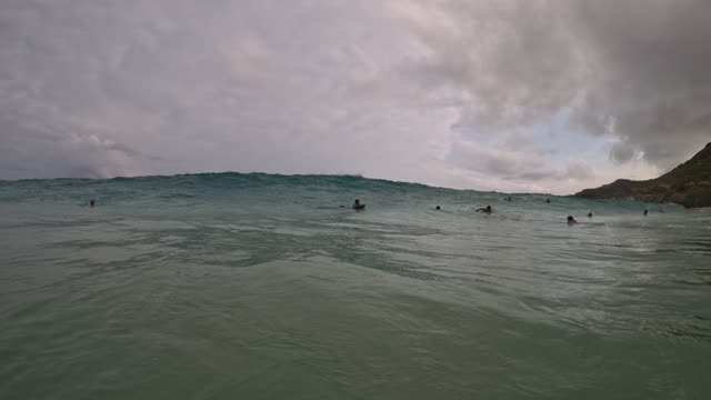 Raw surf clip, 0:18