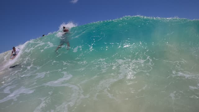 Raw surf clip, 0:10