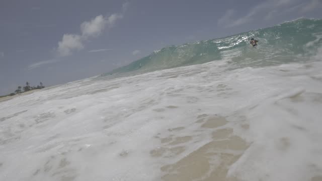 Raw surf clip, 0:30