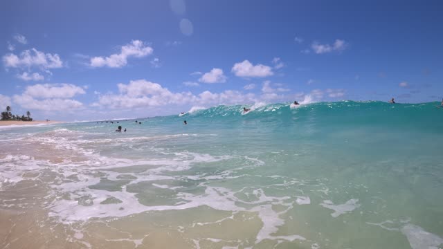 Raw surf clip, 0:09