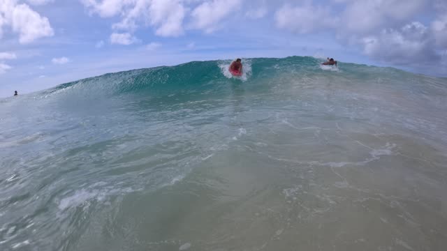 Raw surf clip, 0:18