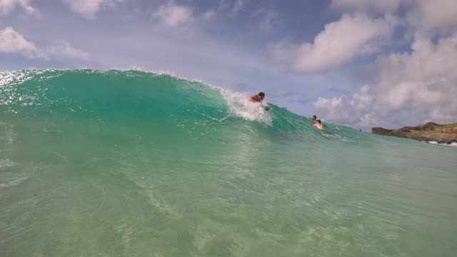 Raw surf clip, 0:15