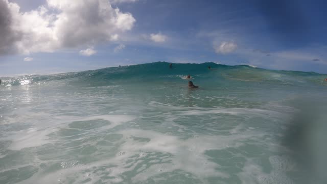 Raw surf clip, 0:09