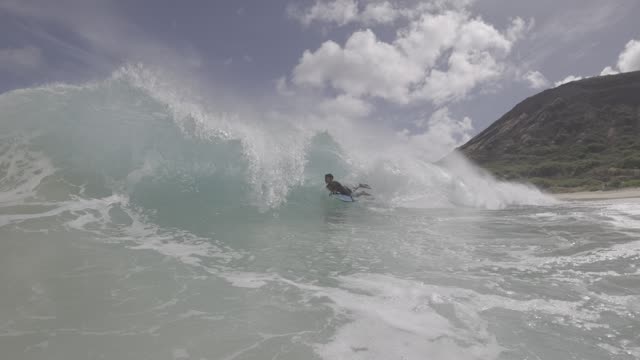 Raw surf clip, 0:08