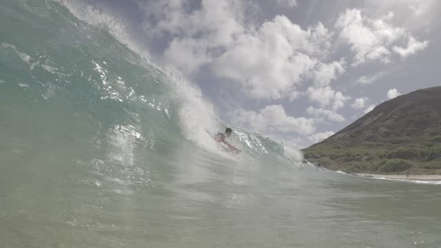Raw surf clip, 0:04