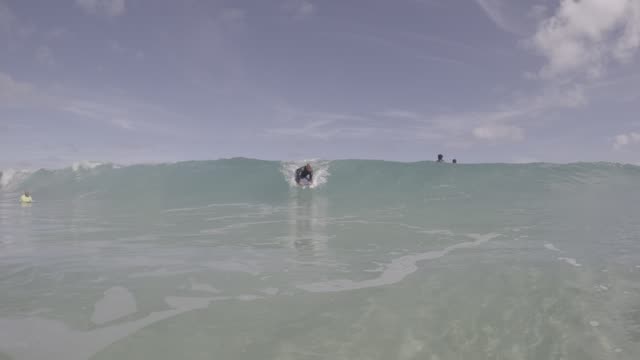 Raw surf clip, 0:04