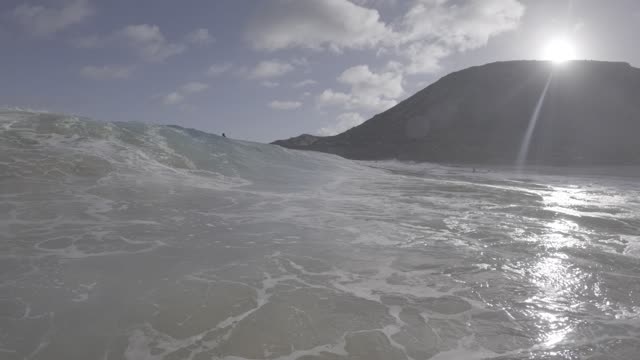 Raw surf clip, 0:18
