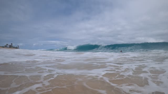 Raw surf clip, 2:38