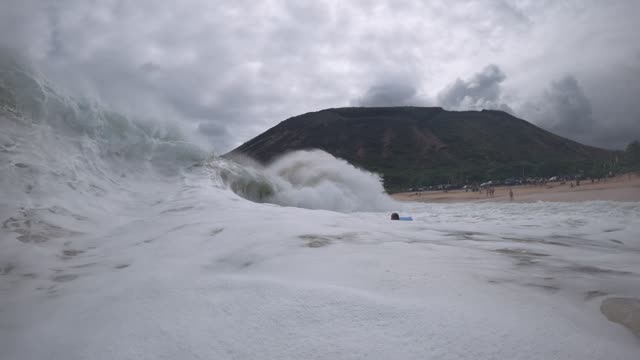 Raw surf clip, 0:56