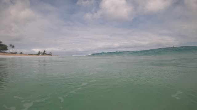 Raw surf clip, 0:08