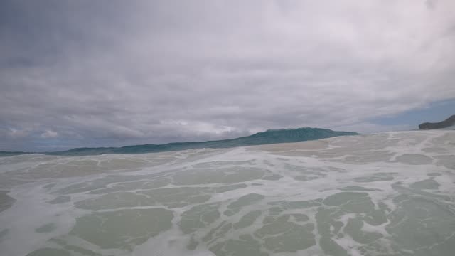 Raw surf clip, 0:10