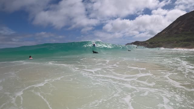 Raw surf clip, 0:06