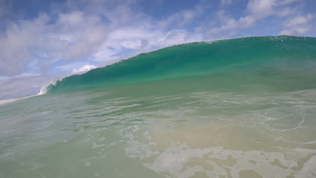 Raw surf clip, 0:05