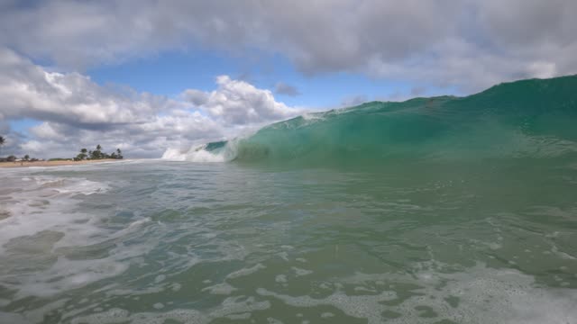 Raw surf clip, 0:04