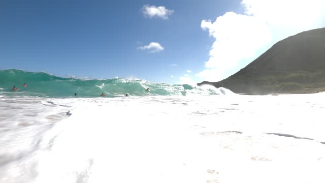 Raw surf clip, 0:08