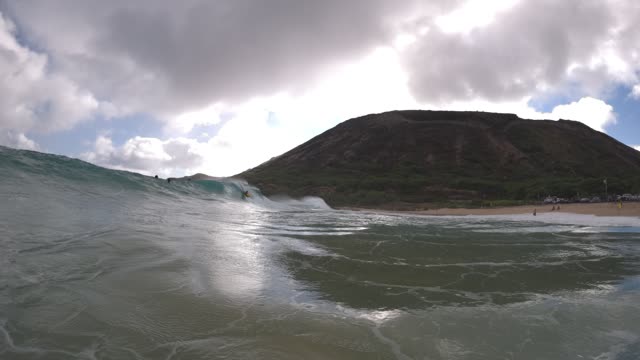 Raw surf clip, 0:08