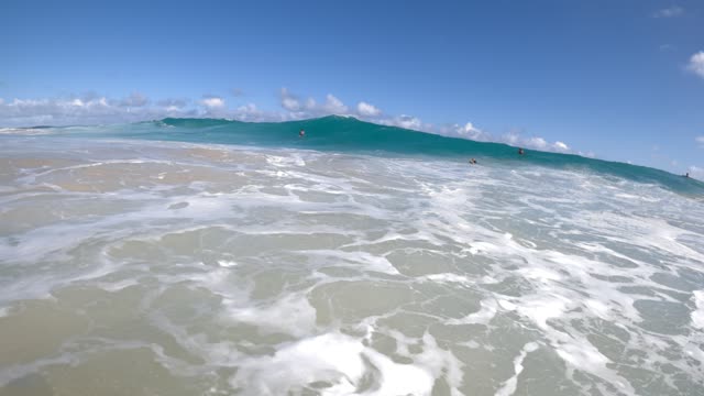 Raw surf clip, 0:09