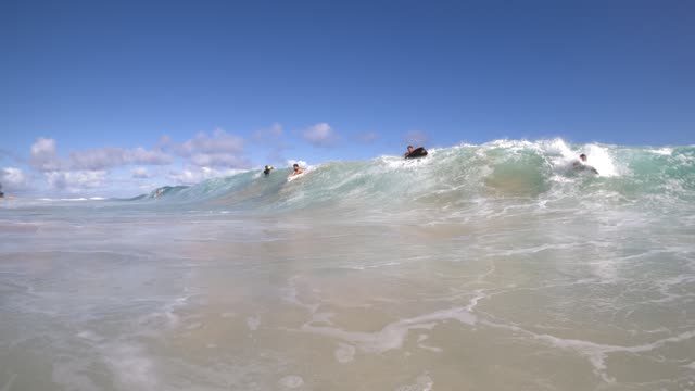 Raw surf clip, 0:06